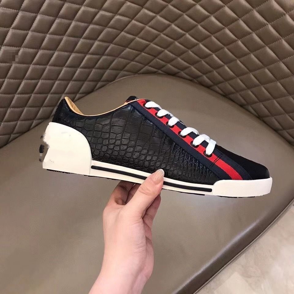 2021 men's vintage low-top casual shoes men's designer casual shoes sneakers guchi sneakers EUR 38-45 km0001, Black
2021 men's vintage low-top casual shoes men's designer casual shoes sneakers guchi sneakers EUR 38-45 km0001, Black