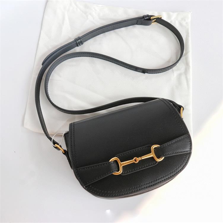 2020 new hot selling design high sense fashion versatile retro shoulder bag net red same style messenger bag women's fashion simple bag
2020 new hot selling design high sense fashion versatile retro shoulder bag net red same style messenger bag women's fashion simple bag