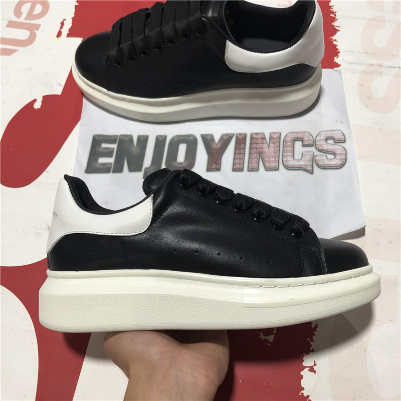 Top Quality Men Women Designer Casual Shoes 3M Reflective Genuine Leather Sneakers Fashion Womens Velet Outdoor Platform Trainers Sneeakers, Black
Top Quality Men Women Designer Casual Shoes 3M Reflective Genuine Leather Sneakers Fashion Womens Velet Outdoor Platform Trainers Sneeakers, Black