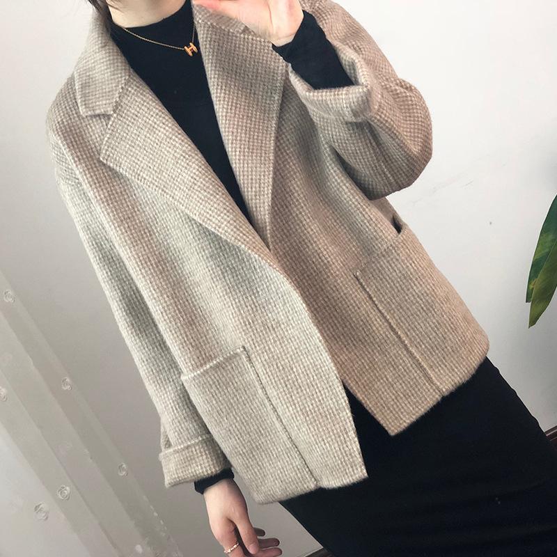 Women's Jackets 2021 Alpaca Short Korean Double Faced Cashmere Coat Small Thousand Bird Plaid Wool For Women, Windsor powder
Women's Jackets 2021 Alpaca Short Korean Double Faced Cashmere Coat Small Thousand Bird Plaid Wool For Women, Windsor powder