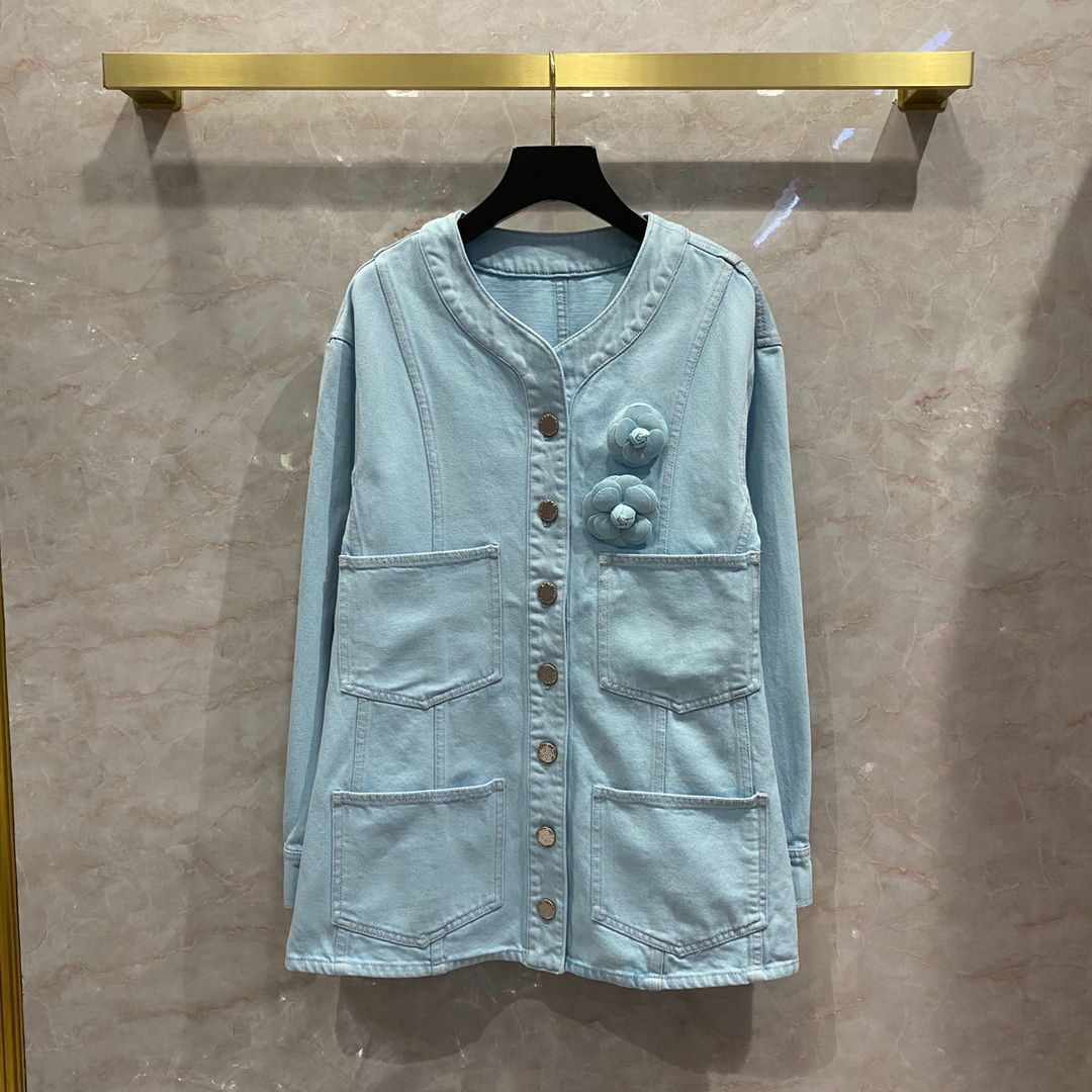 2021 WomenS Jackets Denim Buttons With Floral Decoration & Pockets Design Luxury Designer Woman Outfit Summer Autumn Outwear Casual Cotton Clothes For Ladies, Silical gel
2021 WomenS Jackets Denim Buttons With Floral Decoration & Pockets Design Luxury Designer Woman Outfit Summer Autumn Outwear Casual Cotton Clothes For Ladies, Silical gel