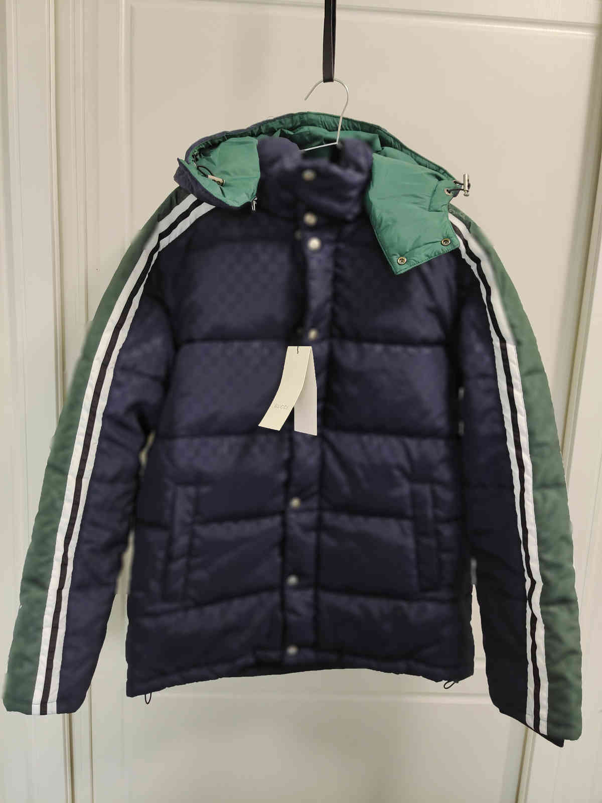 20FW French autumn and winter latest versatile fashion tops high quality men s jacket top full mens winter coats winter jacket letter men pr, Black
20FW French autumn and winter latest versatile fashion tops high quality men s jacket top full mens winter coats winter jacket letter men pr, Black