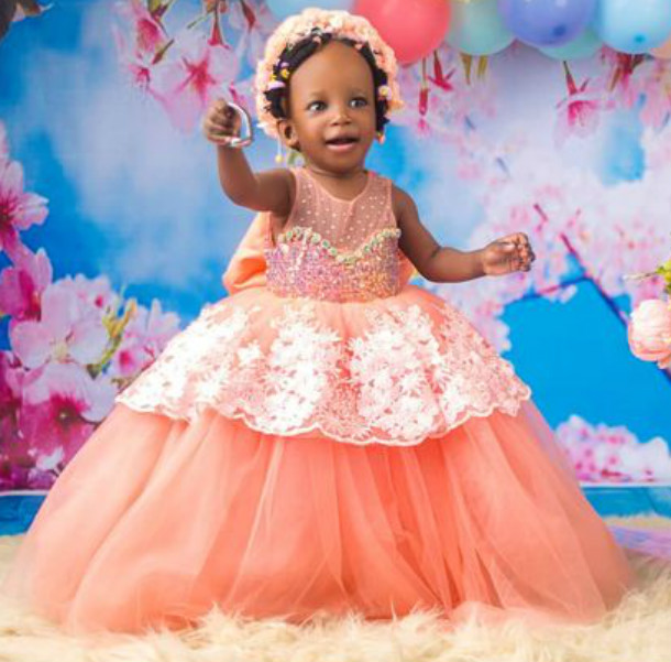 Sheer Neck 2021 Flower Girl Dresses Lace Crystals Little Girl Wedding Dresses Cheap Communion Pageant Dresses Gowns ZJ705