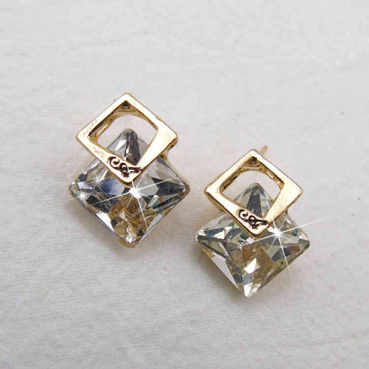 Charms Ear Stud Clip Rings 2021 Crystal Girl Heart Diamond Versatile Ladies First Jewelry Korean Temperament Fashion Alloy