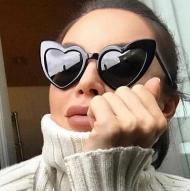 Sunglasses 2021 Love Heart Women Brand Designer Fashion Cute Sexy Retro Cat Eye Vintage Sun Glasses Red Female UV400
Sunglasses 2021 Love Heart Women Brand Designer Fashion Cute Sexy Retro Cat Eye Vintage Sun Glasses Red Female UV400