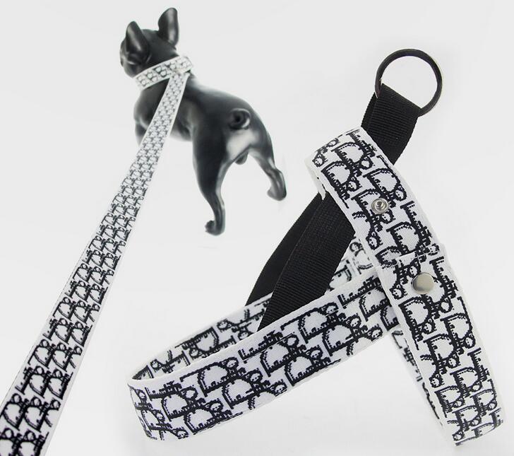 Dog Harness Collars Leashes Adjustable Breathable Pet Vest Nylon Fashion Designer Letter Printed Outdoor Running Training Necklace Rope Tie
Dog Harness Collars Leashes Adjustable Breathable Pet Vest Nylon Fashion Designer Letter Printed Outdoor Running Training Necklace Rope Tie