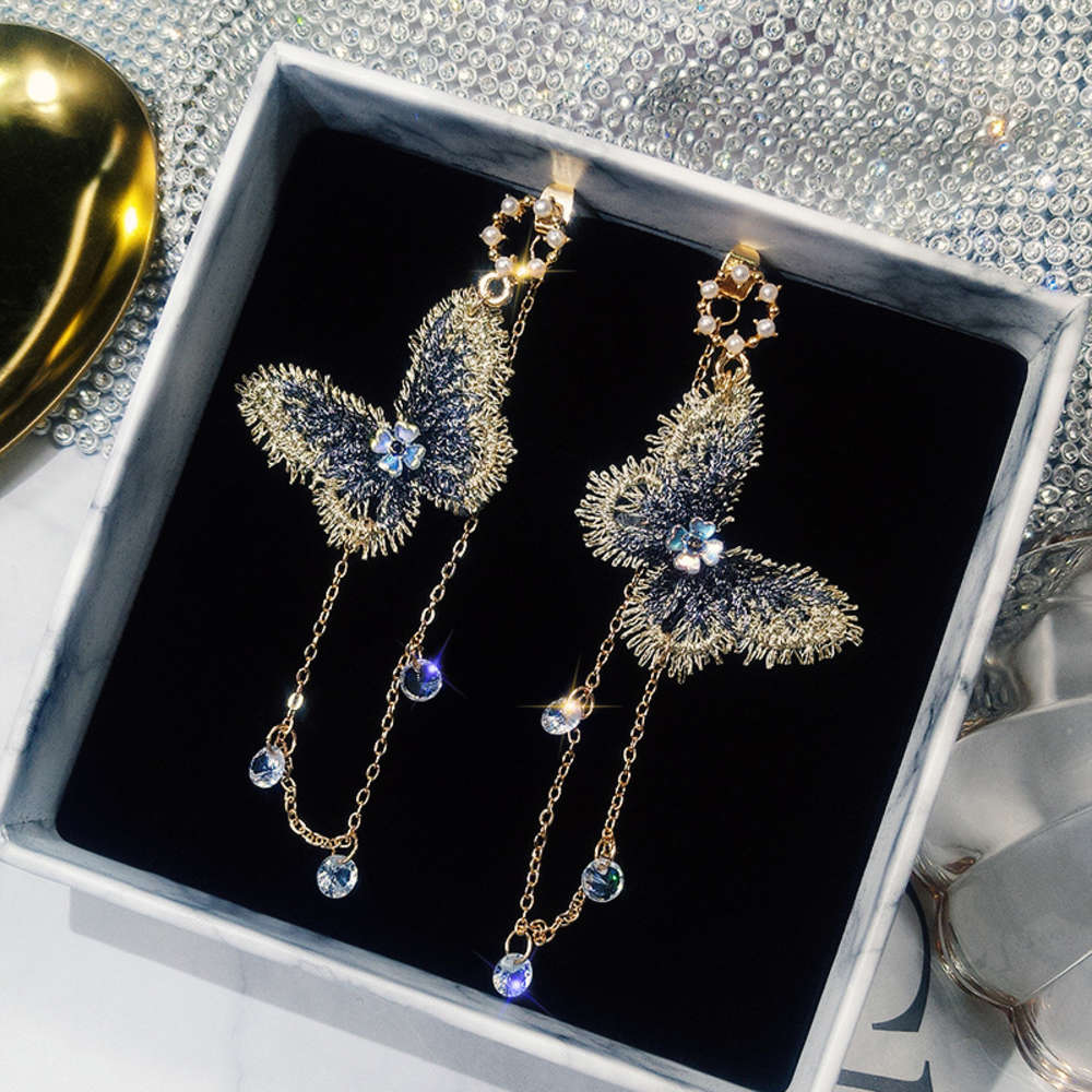 Butterfly Earrings Korean temperament long tassel Pendant exaggerated personality versatile earrings female, Silver
Butterfly Earrings Korean temperament long tassel Pendant exaggerated personality versatile earrings female, Silver