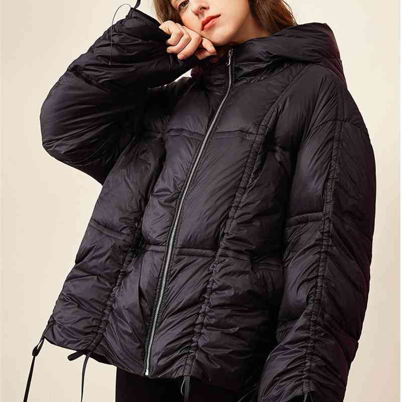 2020 winter new 90 white duck black hooded down jacket women's work clothes style bread suit fashion coat trend
2020 winter new 90 white duck black hooded down jacket women's work clothes style bread suit fashion coat trend