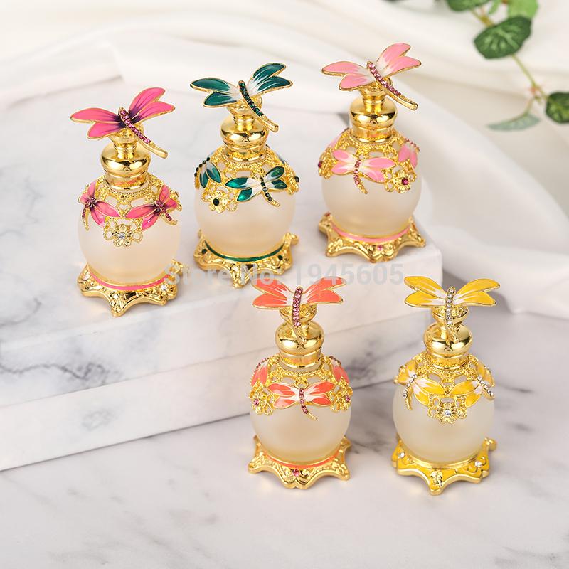 Dubai Gold Metal Dragonfly Perfume Bottle Retro Glass Empty Refillable Essential oil Container Home Wedding Decor Lady's Gift
Dubai Gold Metal Dragonfly Perfume Bottle Retro Glass Empty Refillable Essential oil Container Home Wedding Decor Lady's Gift