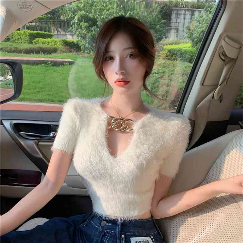 Spring Fall Korean Chic Hollow Out Chain V Neck Short Sleeve Mohair Sweater Sexy Knitted Crop Tops Pullover 210602, Black
Spring Fall Korean Chic Hollow Out Chain V Neck Short Sleeve Mohair Sweater Sexy Knitted Crop Tops Pullover 210602, Black