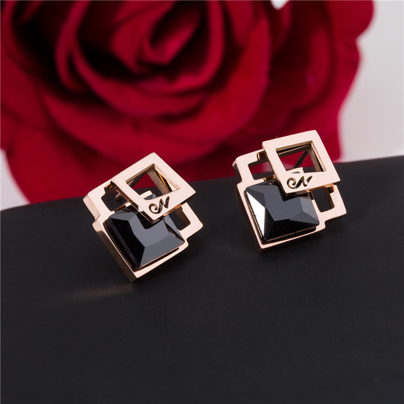 Factory Sale Rose Gold Plated Stainless Steel Square Zircon Stud Earring for Women Gift
Factory Sale Rose Gold Plated Stainless Steel Square Zircon Stud Earring for Women Gift