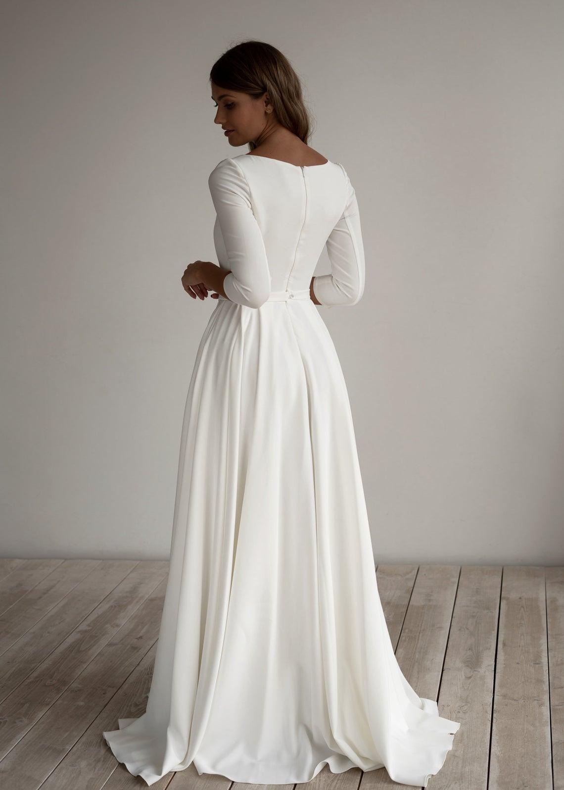 2021 A-line Crepe Modest Wedding Dress Long Sleeves Pockest Sweep Train Simple Elegant Informal Boho Bridal Gowns Sleeved Custom Made 0509