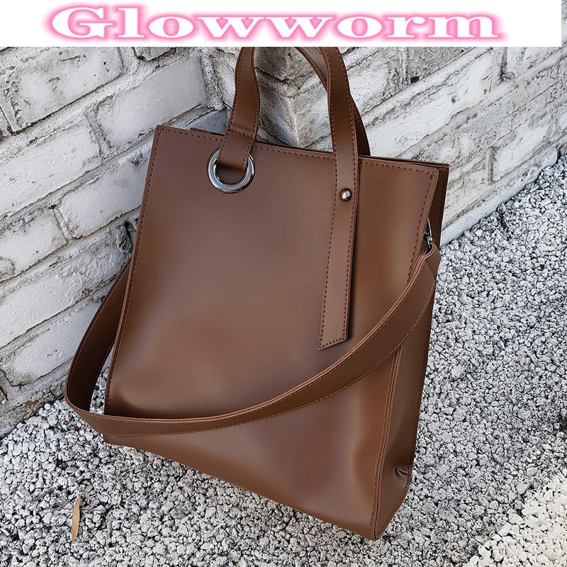 Large capacity retro textured shoulder bag 2021 new fashion women's designer autumn and winter portable messenger bag, Black
Large capacity retro textured shoulder bag 2021 new fashion women's designer autumn and winter portable messenger bag, Black