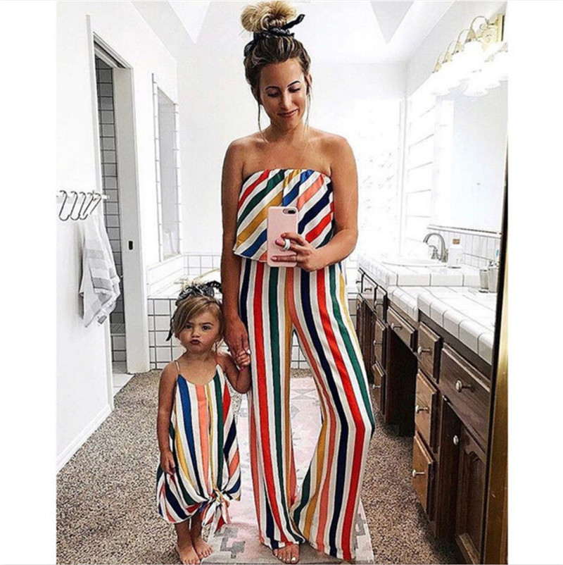 Family Matching outfits Mommy And Me Clothes Girls Dress Stripe Sleeveless Bandeau Rompers Mother Daughter Dresses Lady's kids clothing
Family Matching outfits Mommy And Me Clothes Girls Dress Stripe Sleeveless Bandeau Rompers Mother Daughter Dresses Lady's kids clothing