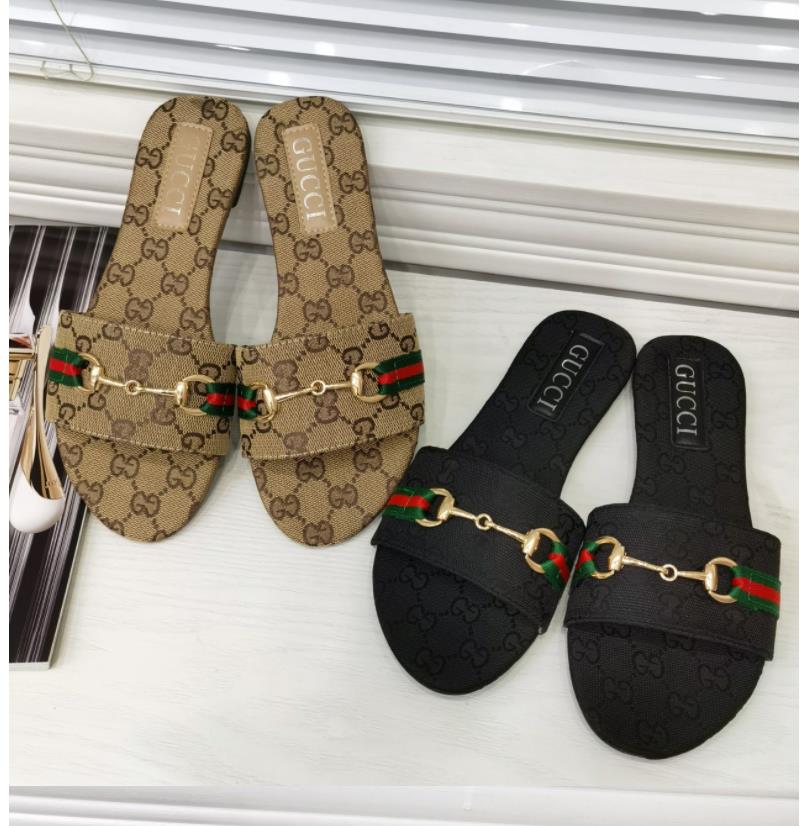 Summer Brand Designer women Flip flops Slipper Luxury Fashion Genuine Leather slides sandals Metal Chain Ladies Casual shoes EU36-EU42
Summer Brand Designer women Flip flops Slipper Luxury Fashion Genuine Leather slides sandals Metal Chain Ladies Casual shoes EU36-EU42