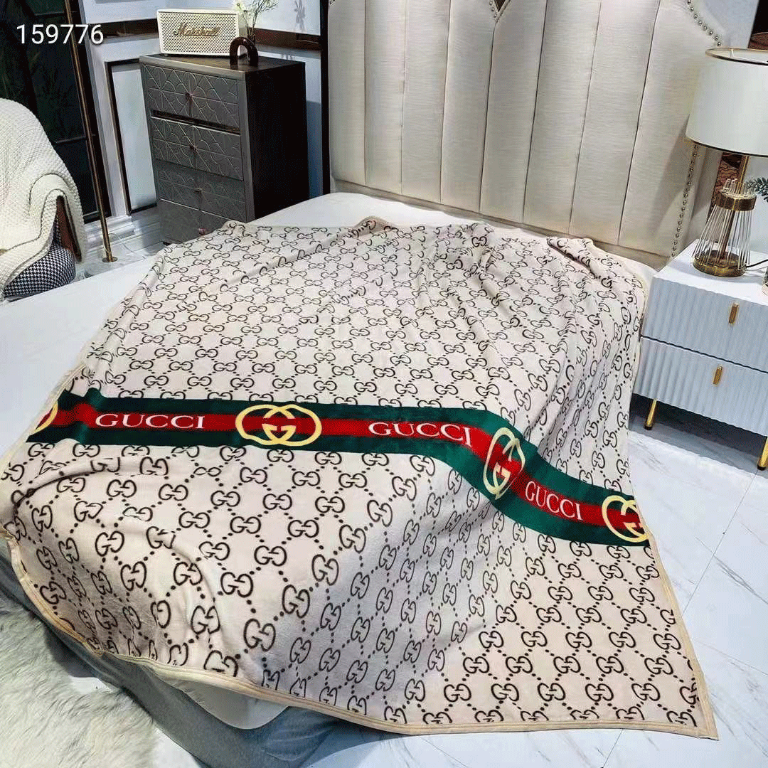 Vintage European Court Blanket Fall Sleeping Women Men Multi-function Fashion High Quality 150-200cm
Vintage European Court Blanket Fall Sleeping Women Men Multi-function Fashion High Quality 150-200cm