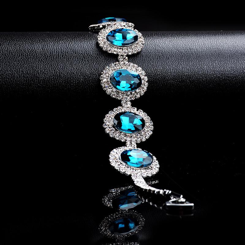 Charm Bracelets Women's Big Austrian Crystal Wedding Bracelet Silver Color Statement Bridal & Bangles For Women Fashion Jewelry
Charm Bracelets Women's Big Austrian Crystal Wedding Bracelet Silver Color Statement Bridal & Bangles For Women Fashion Jewelry