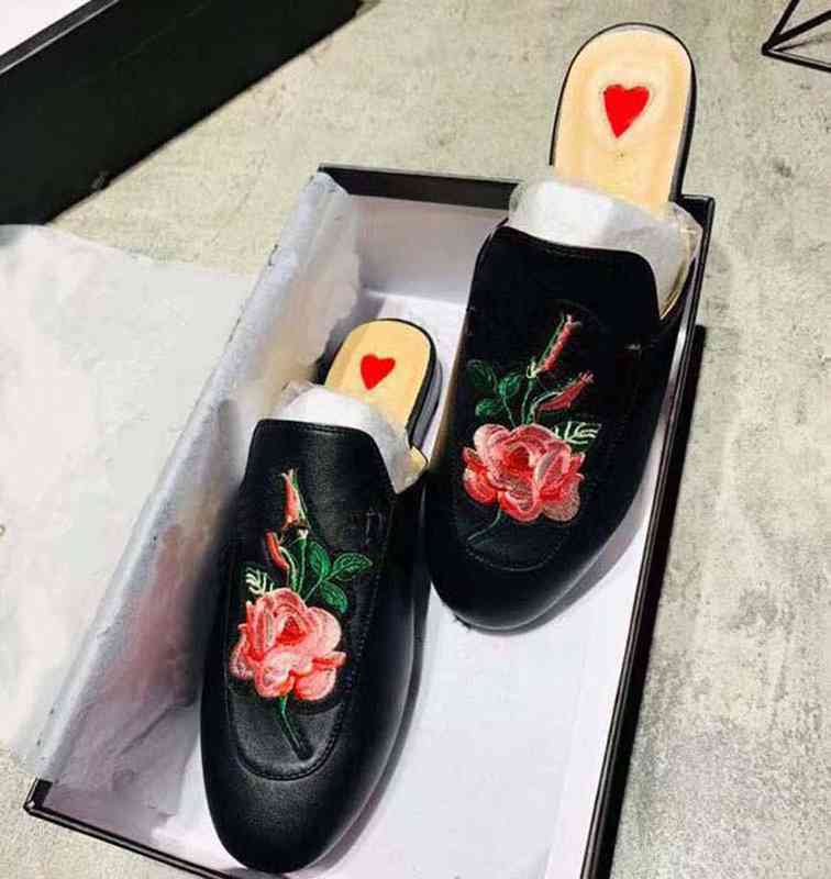 Slippers Quality High Women Summer Rubber Sandals Beach Slide Fashion Scuffs Indoor Shoes Size EUR 35-40 With Box 15 ZYYE, #1
Slippers Quality High Women Summer Rubber Sandals Beach Slide Fashion Scuffs Indoor Shoes Size EUR 35-40 With Box 15 ZYYE, #1