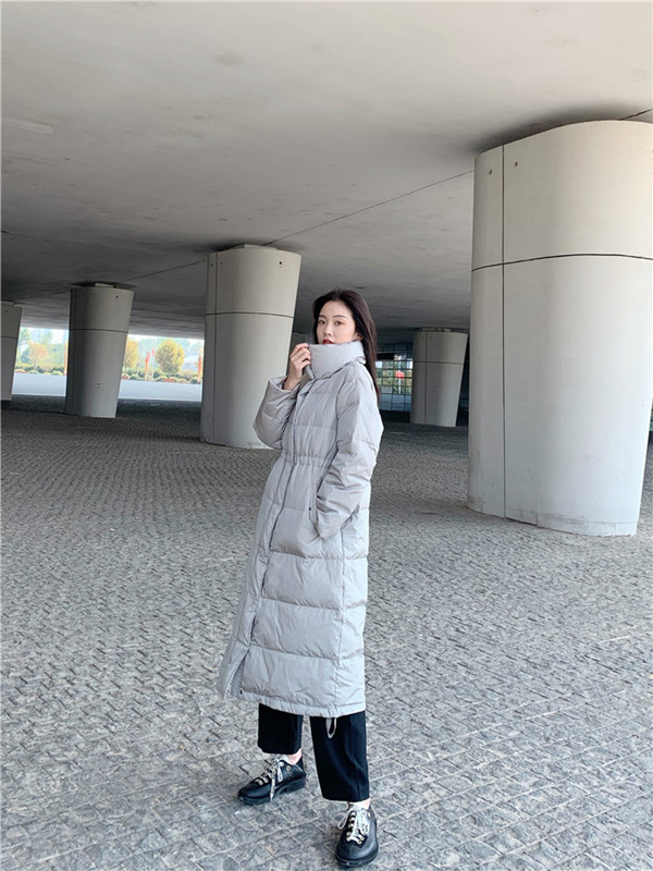 Winter ladies down jacket in the long white eiderdown over knee coat warm fashion, Photo color
Winter ladies down jacket in the long white eiderdown over knee coat warm fashion, Photo color