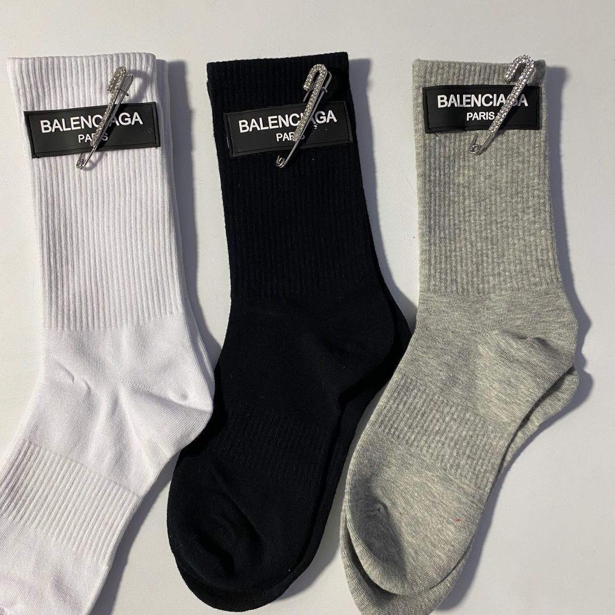 High quality fashion Designers Womens Socks Three Pair Luxe Sports Winter Mesh B Letter Printed Sock Without Box
High quality fashion Designers Womens Socks Three Pair Luxe Sports Winter Mesh B Letter Printed Sock Without Box