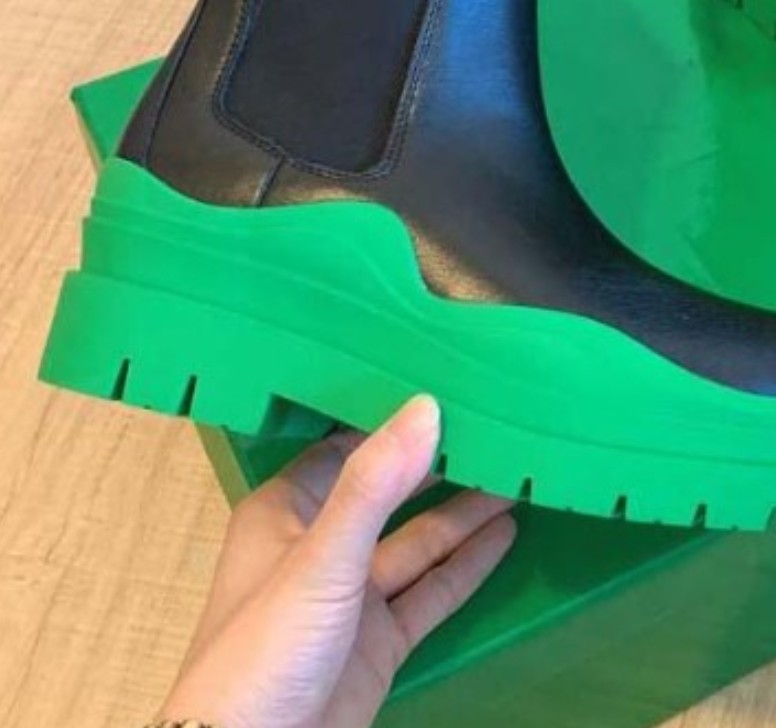 2021 trend Sole boot fashion luxury Tire Leather Chelsea booties Men platform chunky shoes lady Knight High-boots designer, Black +clear
2021 trend Sole boot fashion luxury Tire Leather Chelsea booties Men platform chunky shoes lady Knight High-boots designer, Black +clear
