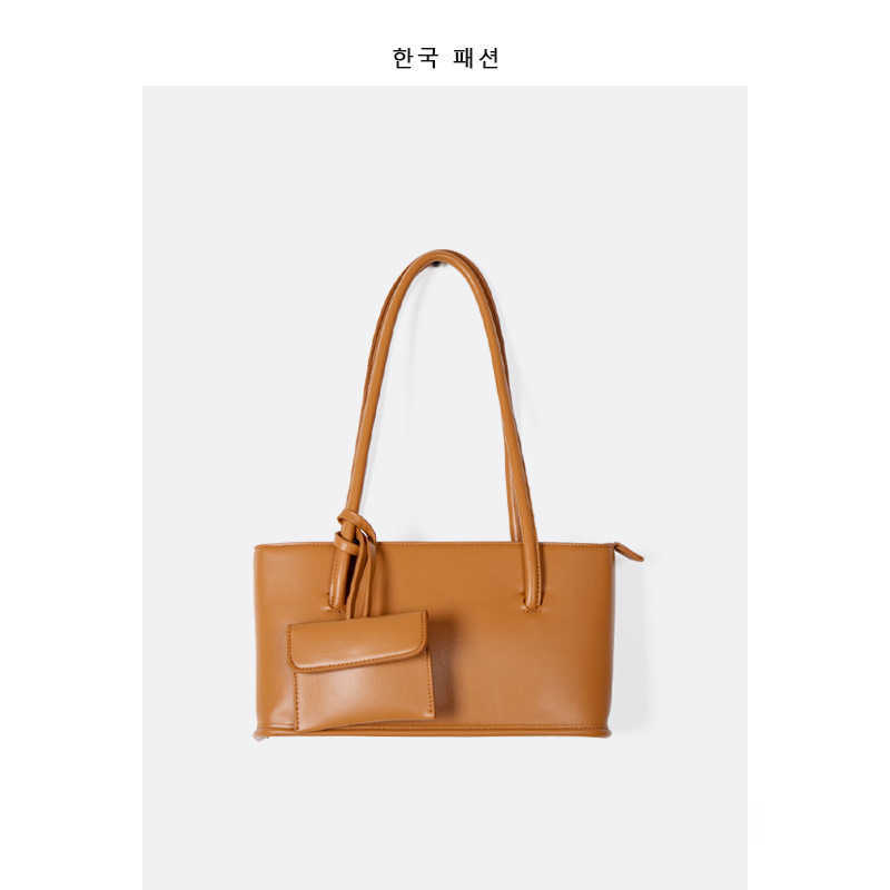 2021 autumn and winter new Korean ins women's fashion minority design stereotyped single shoulder bag advanced texture Tote Bag, Green
2021 autumn and winter new Korean ins women's fashion minority design stereotyped single shoulder bag advanced texture Tote Bag, Green