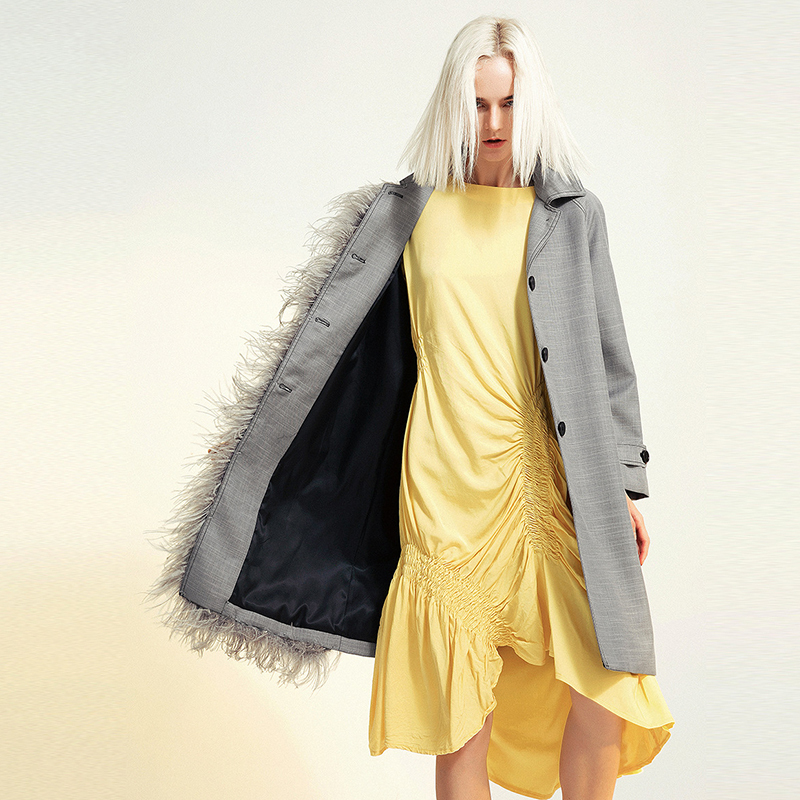 [EAM] Women Feather Spliced Asymmetric Trench New Lapel Long Sleeve Loose Fit Windbreaker Fashion Tide Spring Autumn 2021 1B098 210218