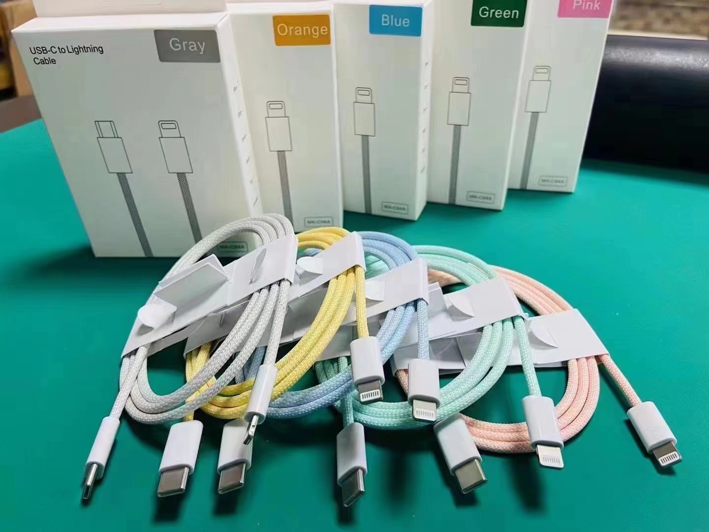 PD 20W 15W OEM Quality Nylon Braided 1m 3FT Colorful USB Cables Type C to Lightning Cable Fast Charging Cords Quick Charger Cord for iPhone 11 12 13 Pro Max with Retail Box, Gray
PD 20W 15W OEM Quality Nylon Braided 1m 3FT Colorful USB Cables Type C to Lightning Cable Fast Charging Cords Quick Charger Cord for iPhone 11 12 13 Pro Max with Retail Box, Gray