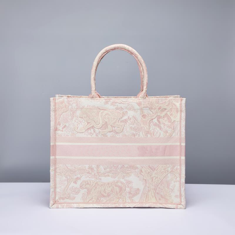 1286 Book Tote Toile de Jouy embroidery Jacquard logo Embossed Stripes women canvas Cotton Fabric Splice handbags shoulder bag shopping bags
1286 Book Tote Toile de Jouy embroidery Jacquard logo Embossed Stripes women canvas Cotton Fabric Splice handbags shoulder bag shopping bags