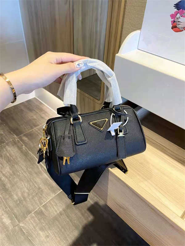 High Quality Fashion Women Shoulder Bags Unique Triangle Genuine Leather Chest Pack Lady Tote Handbags Presbyopic Purse Menger Bag
