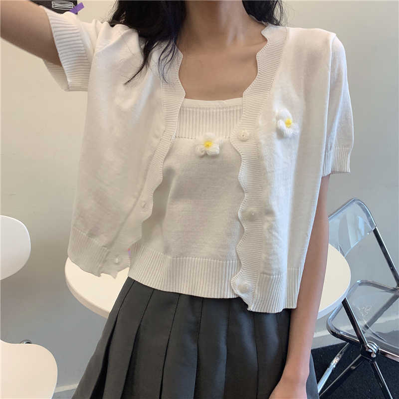 Summer Sweet Knitted Suit Casual Fashion Single-Breasted Short Sleeve Cardigan And Sexy Sling Vest Two-Piece Set Femme 210526, Photo color
Summer Sweet Knitted Suit Casual Fashion Single-Breasted Short Sleeve Cardigan And Sexy Sling Vest Two-Piece Set Femme 210526, Photo color