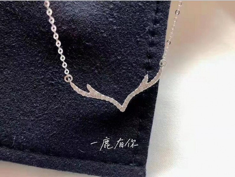 Ins Top Sell Reindeer Pendant Simple Fashion jewelry 925 Sterling Silver Pave White Sapphire CZ Diamond Gemstones Women Party Clavicle Necklace For Ch