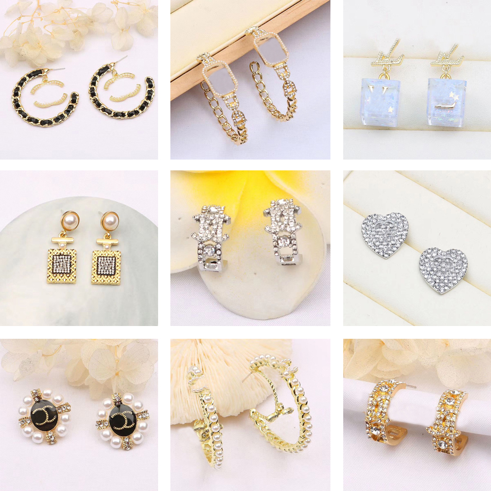 #200-#224 20color 18K Gold Plated Copper Jewelry Letters Earrings Brand Desinger Alloy Long Stud Women Rhinestone Pearl Earring Party Gift Fashion Accessories
#200-#224 20color 18K Gold Plated Copper Jewelry Letters Earrings Brand Desinger Alloy Long Stud Women Rhinestone Pearl Earring Party Gift Fashion Accessories