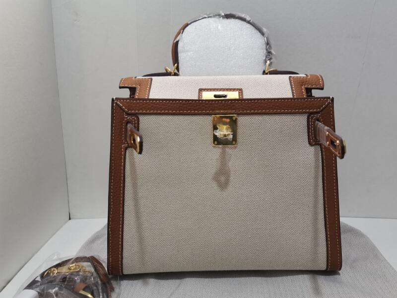 Realfine888 3A Iconic Kerry 28cm Canvas+Leather Trim Totes Bags For Women Come with Dust Bag, Kellly canvas_01
Realfine888 3A Iconic Kerry 28cm Canvas+Leather Trim Totes Bags For Women Come with Dust Bag, Kellly canvas_01