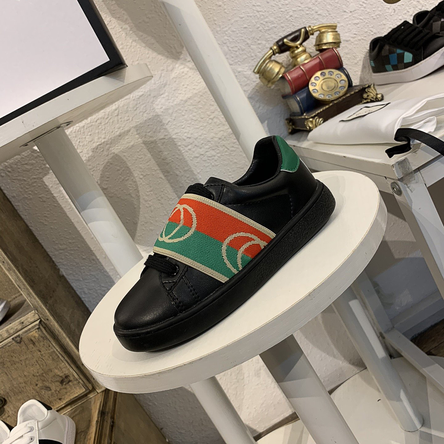 2021 Best Quality Chain Reaction Luxury Designer Shoes Womens Mens New Fashion designer sneakers couple shoes Size, As picture 1
2021 Best Quality Chain Reaction Luxury Designer Shoes Womens Mens New Fashion designer sneakers couple shoes Size, As picture 1