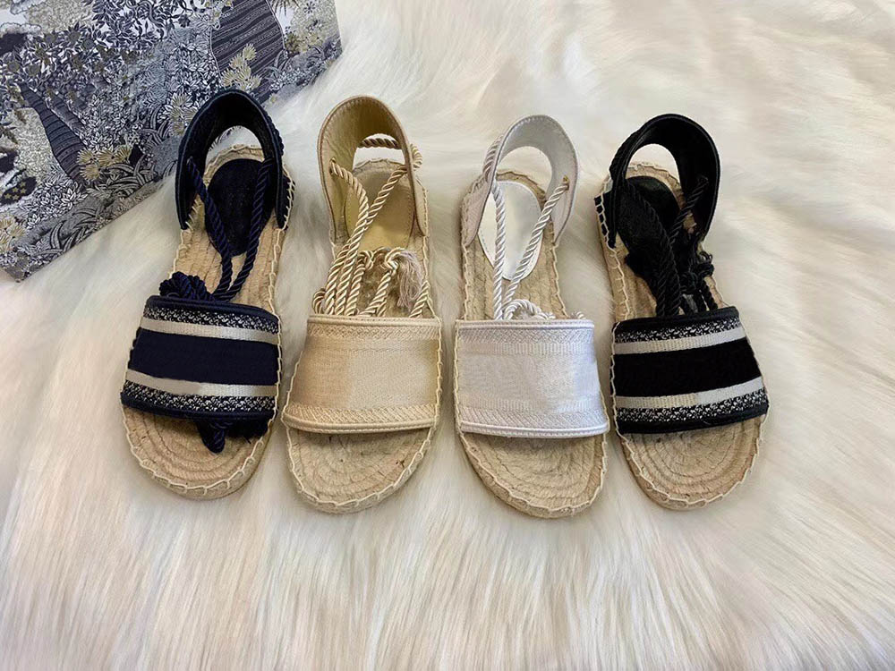 Women Luxurys Designer Sandals Shoes Espadrilles Summer Designers Ladies Flat Beach Half Slippers Fashion Woman Loafers Fisherman Canvas Shoe Size35-41
Women Luxurys Designer Sandals Shoes Espadrilles Summer Designers Ladies Flat Beach Half Slippers Fashion Woman Loafers Fisherman Canvas Shoe Size35-41