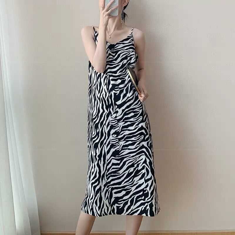Vintage Zebra Printed Women Dress Sexy Spaghetti Strap Summer Female Club Dress W9209 210526, Black
Vintage Zebra Printed Women Dress Sexy Spaghetti Strap Summer Female Club Dress W9209 210526, Black
