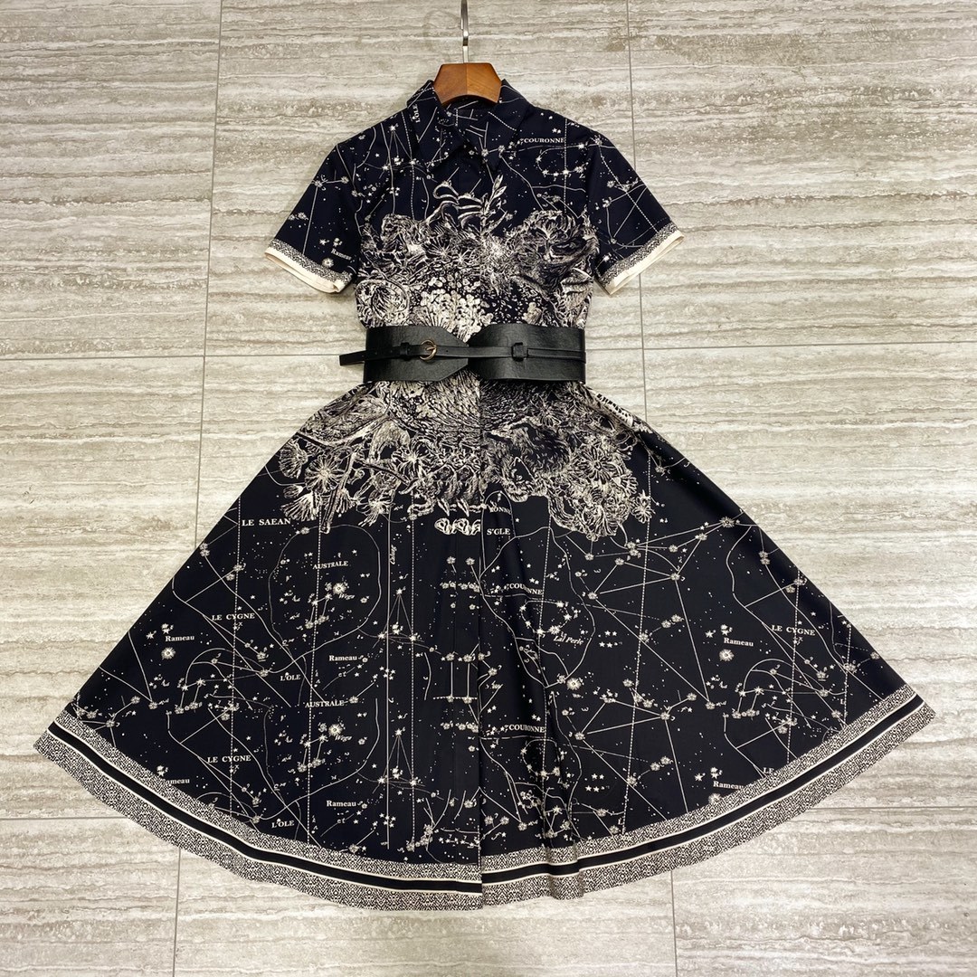 Milan Runway Dress High End Black Stars Moon Print Long Women Dress 100% Cotton Short Sleeves Belt Dresses Womens 202113, As shown
Milan Runway Dress High End Black Stars Moon Print Long Women Dress 100% Cotton Short Sleeves Belt Dresses Womens 202113, As shown