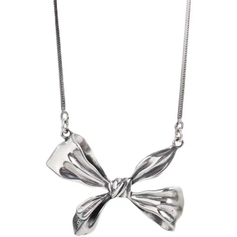 Chains European And American INS Royal Sister Wind Personality High Sense Necklace Round Bead Leather Titanium Steel C, Silver
Chains European And American INS Royal Sister Wind Personality High Sense Necklace Round Bead Leather Titanium Steel C, Silver