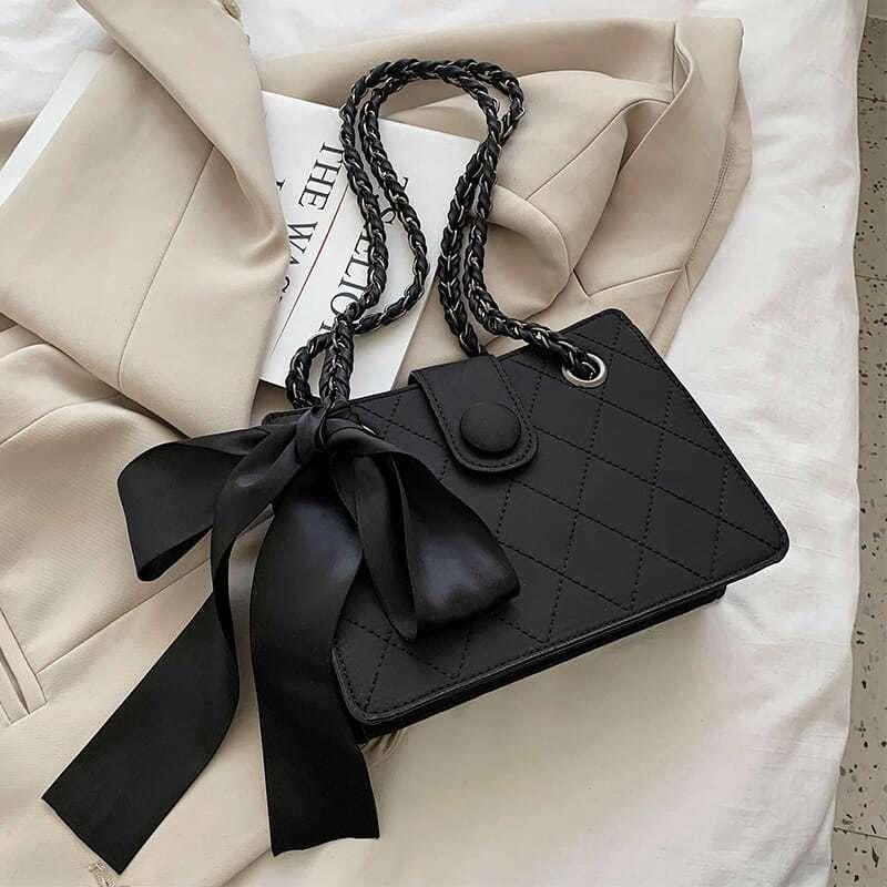 Fashion Spring Women Chain Shoulder Bag Female Crossbody Messenger Handbag Girl Bolsas Plaid Bag, Small beige
Fashion Spring Women Chain Shoulder Bag Female Crossbody Messenger Handbag Girl Bolsas Plaid Bag, Small beige