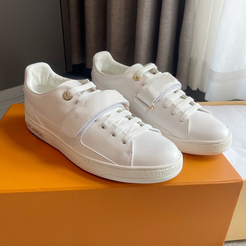 The latest exquisite Velcro white shoes, upper: calf leather, excellent texture, size: 35-40, 40 customized, non refundable
The latest exquisite Velcro white shoes, upper: calf leather, excellent texture, size: 35-40, 40 customized, non refundable