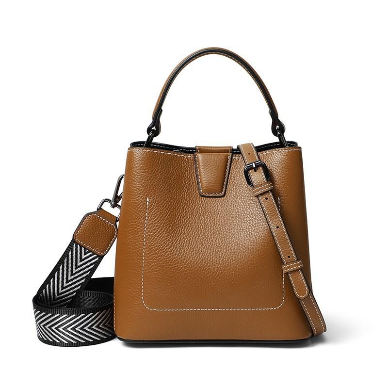 Waist Bags Top Layer Cowhide Bucket Fashion Casual One-Shoulder Handbag Diagonal Leather Handbags
Waist Bags Top Layer Cowhide Bucket Fashion Casual One-Shoulder Handbag Diagonal Leather Handbags