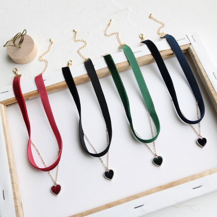 Chokers Vintage Velvet Heart Necklaces For Women Girls Retro Chain Collar Wedding Party Fashion Jewelry Wholesale Gift
Chokers Vintage Velvet Heart Necklaces For Women Girls Retro Chain Collar Wedding Party Fashion Jewelry Wholesale Gift