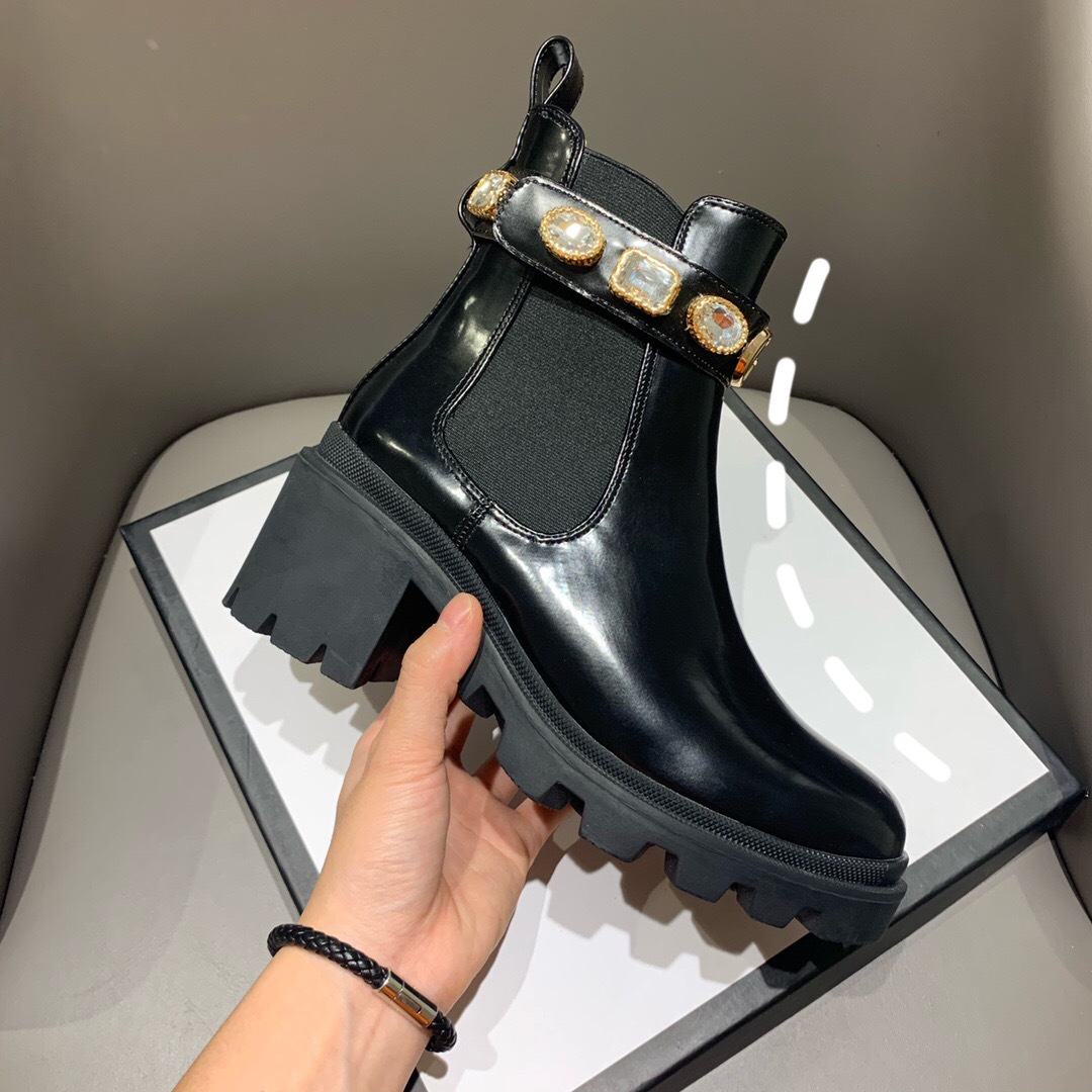 Women Designer Boots Martin Desert Boot Real Leather Medal Coarse Non-Slip Lady Winter Shoes Booties Size 35-40, Black
Women Designer Boots Martin Desert Boot Real Leather Medal Coarse Non-Slip Lady Winter Shoes Booties Size 35-40, Black