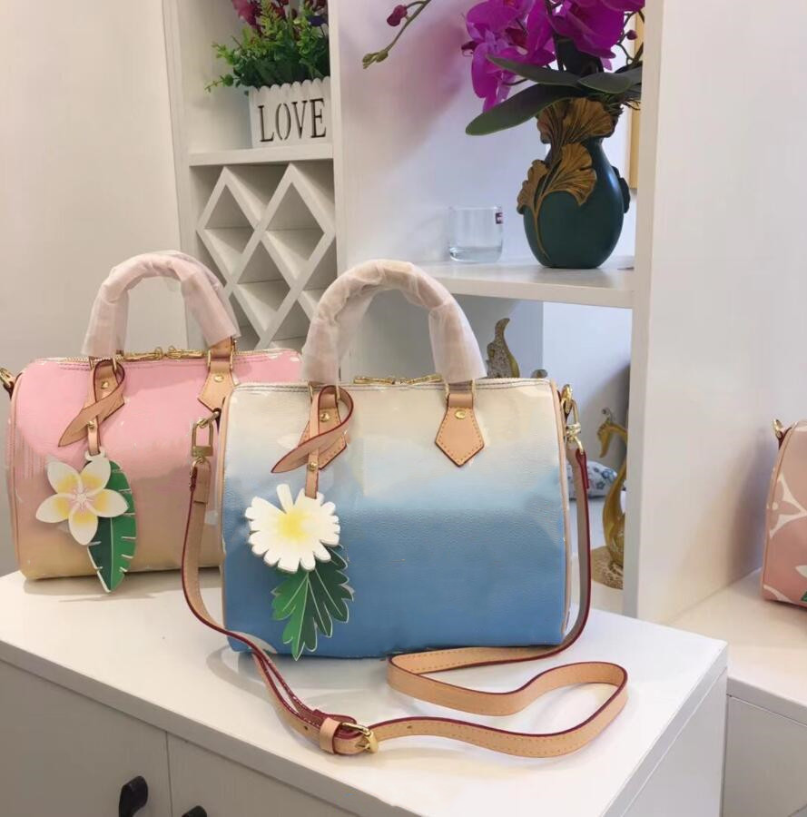 Women Luxurys Designers Bags Genuine leather handbag with letters lady Cowhide fashion classic presbyopic shoulder bag, Blue
Women Luxurys Designers Bags Genuine leather handbag with letters lady Cowhide fashion classic presbyopic shoulder bag, Blue