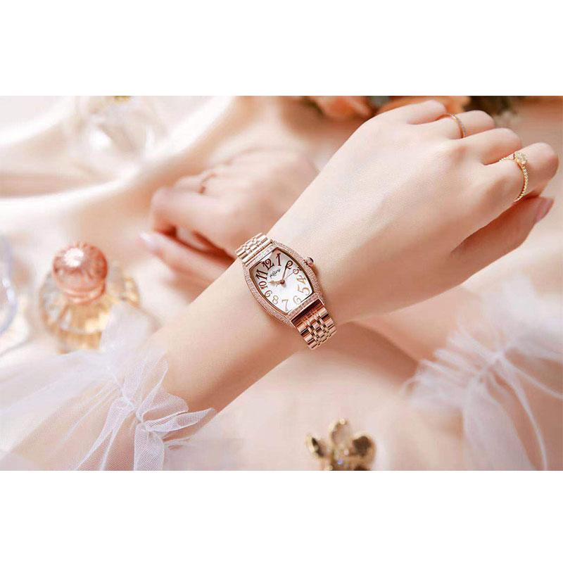 Wristwatches Italian Famous Watch Ketiny Women's Rose Steel Band Inlaid Brick Three Pointer Large Number Dial, Silver
Wristwatches Italian Famous Watch Ketiny Women's Rose Steel Band Inlaid Brick Three Pointer Large Number Dial, Silver