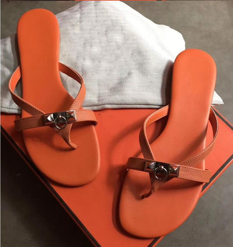 Hot Summer Women Slipper Beach Slides Studs Kelly Buckles Flip Flat Men's Slide Non-slip Outdoor Lady Slippers Flip Flops Sandalias With Box, Black
Hot Summer Women Slipper Beach Slides Studs Kelly Buckles Flip Flat Men's Slide Non-slip Outdoor Lady Slippers Flip Flops Sandalias With Box, Black