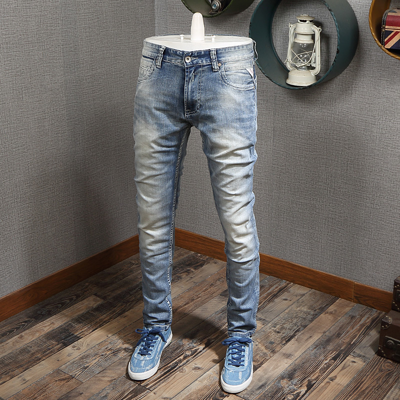 2021 New Italian Style Fashion Light Blue White Wash Slim Fit Classical Vintage Summer Simple Designer Jeans Men Pants Xkqy
2021 New Italian Style Fashion Light Blue White Wash Slim Fit Classical Vintage Summer Simple Designer Jeans Men Pants Xkqy