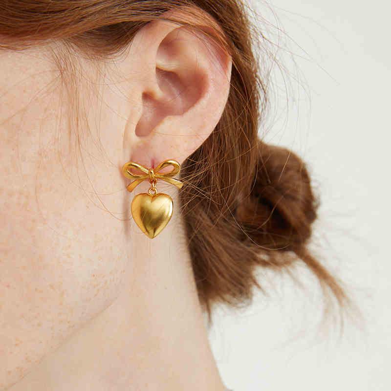 stud timeless wonder sweet geo bowknot heart studs earrings women designer jewelry ins egirl brand gothic party kpop gift signed 4327, Golden;silver
stud timeless wonder sweet geo bowknot heart studs earrings women designer jewelry ins egirl brand gothic party kpop gift signed 4327, Golden;silver