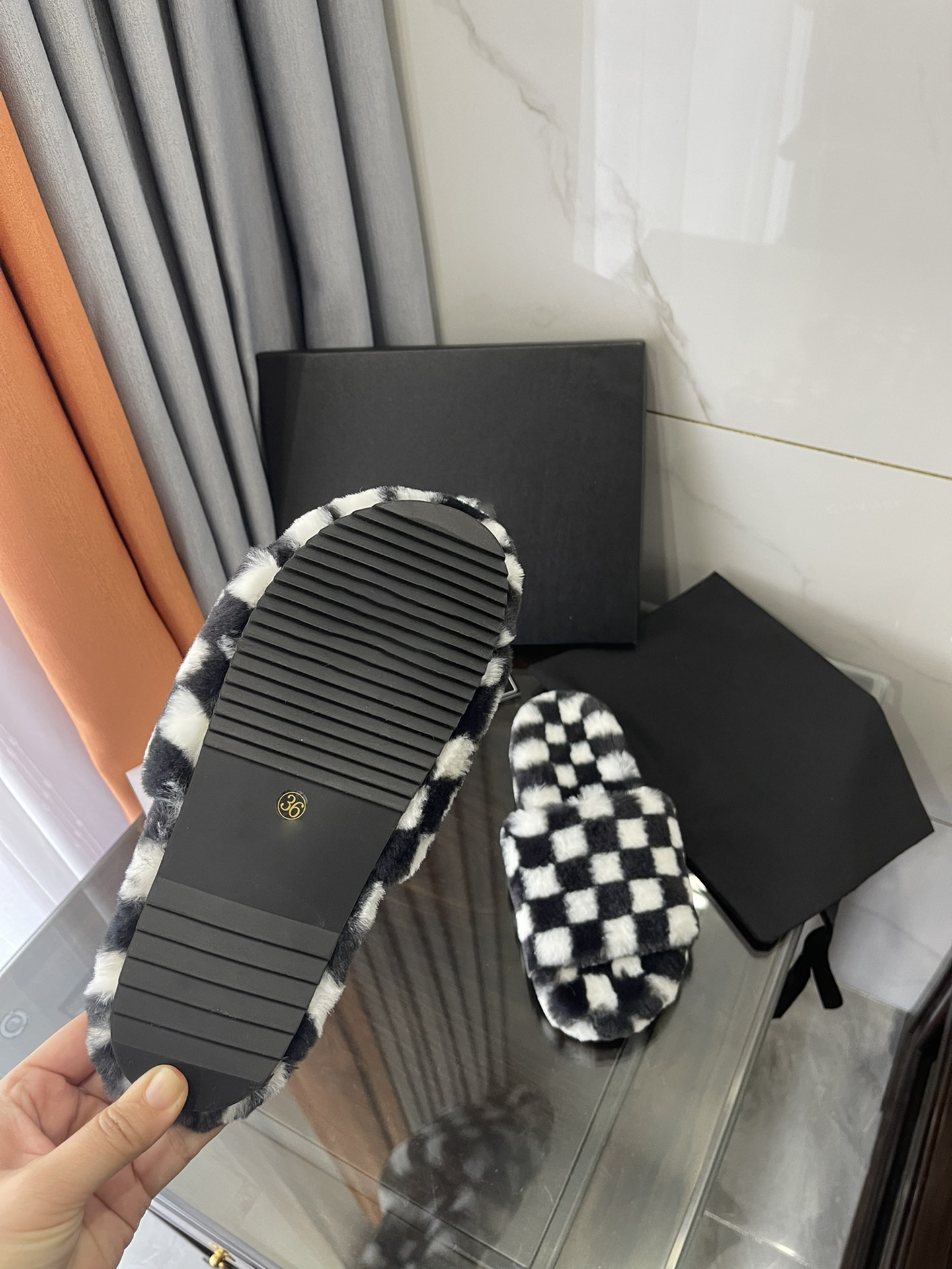 2022 Designer Slides Womens Slippers with Original Box Dust Bag flowers printing leather platform shoes Fashion luxury brand winter 34-39
2022 Designer Slides Womens Slippers with Original Box Dust Bag flowers printing leather platform shoes Fashion luxury brand winter 34-39